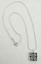 Load image into Gallery viewer, Quilt Design Jewelry Necklace - Galiant Star