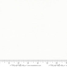 Load image into Gallery viewer, Moda Fabrics - Sunflowers My Heart Cloud White - 1/2 YARD CUT
