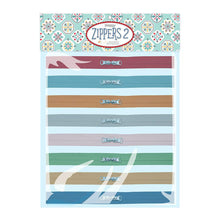 Load image into Gallery viewer, Lori Holt Quilting Happy Zippers 2
