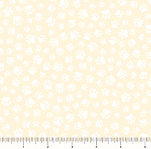 Load image into Gallery viewer, Qt Fabrics - Quilting Illusions - Cream Paw Prints - 1/2 YARD CUT
