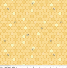 Load image into Gallery viewer, Riley Blake - Sunshine and Sweet Tea - Honeycomb Sunshine - 1/2 YARD CUT
