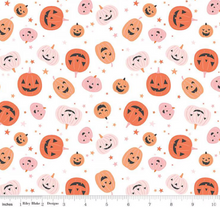 Load image into Gallery viewer, Riley Blake - Hey Pumpkin - Pumpkins White - 1/2 YARD CUT
