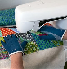 Load image into Gallery viewer, Machine Quilting Grip Gloves
