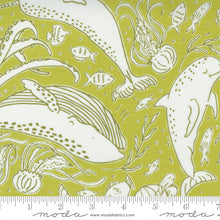 Load image into Gallery viewer, Moda Fabrics - The Sea and Me - Ocean Friends Seaweed - 1/2 YARD CUT
