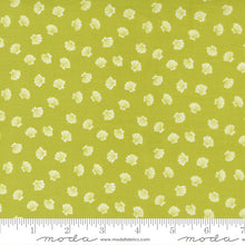 Load image into Gallery viewer, Moda Fabrics - The Sea and Me - Lucky Shell Seaweed - 1/2 YARD CUT
