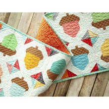 Load image into Gallery viewer, Acorn Love Table Runner Pattern
