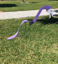 Load image into Gallery viewer, Dancing Yard Flamingo
